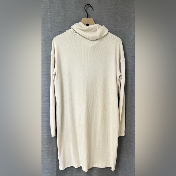NWT Gap Long Sleeve Cream Colored Ribbed Turtle Ne k Sweater Dress Size L - Picture 5 of 6